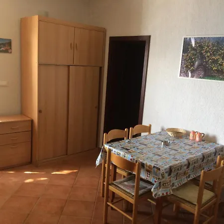 Seaside Bor Holiday home Gdinj